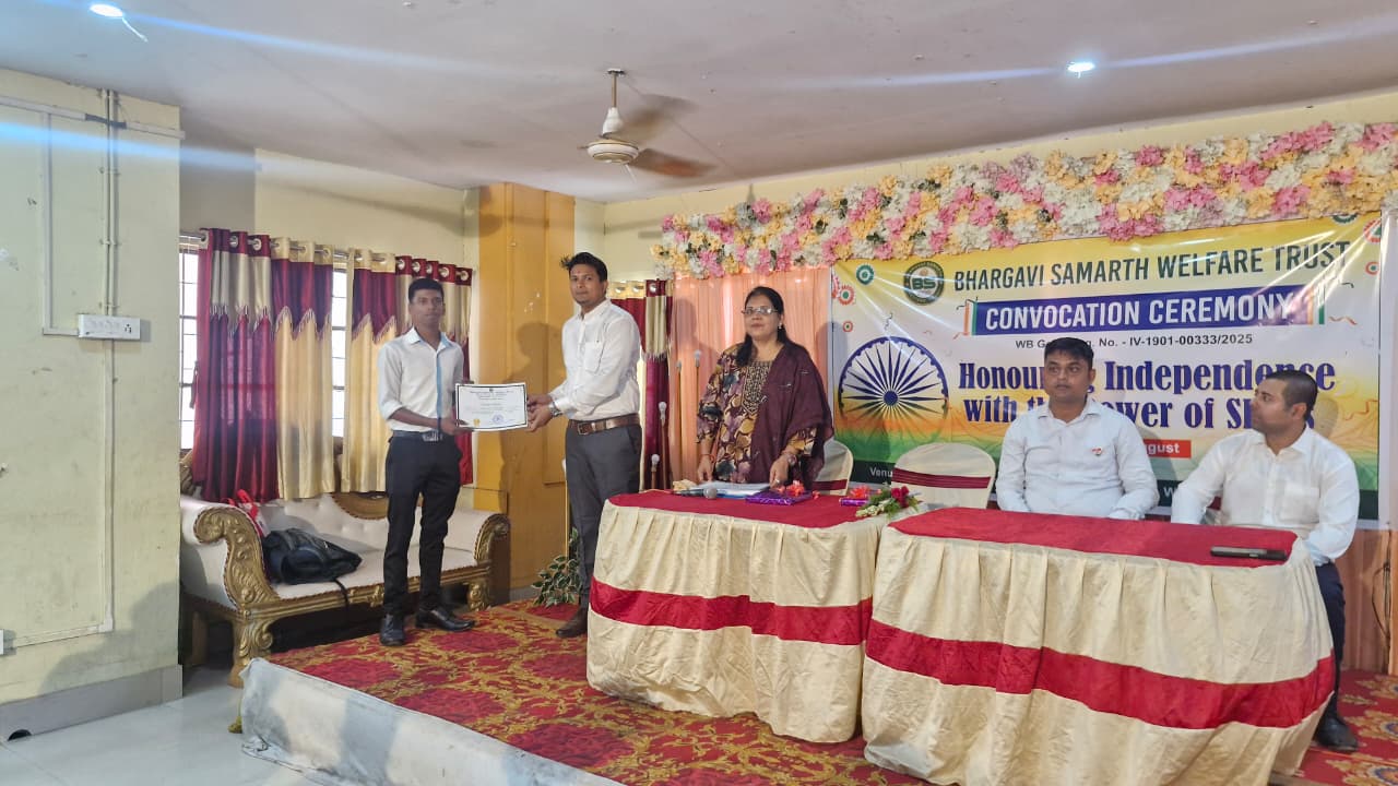 Convocation Ceremony — Certificate Handover