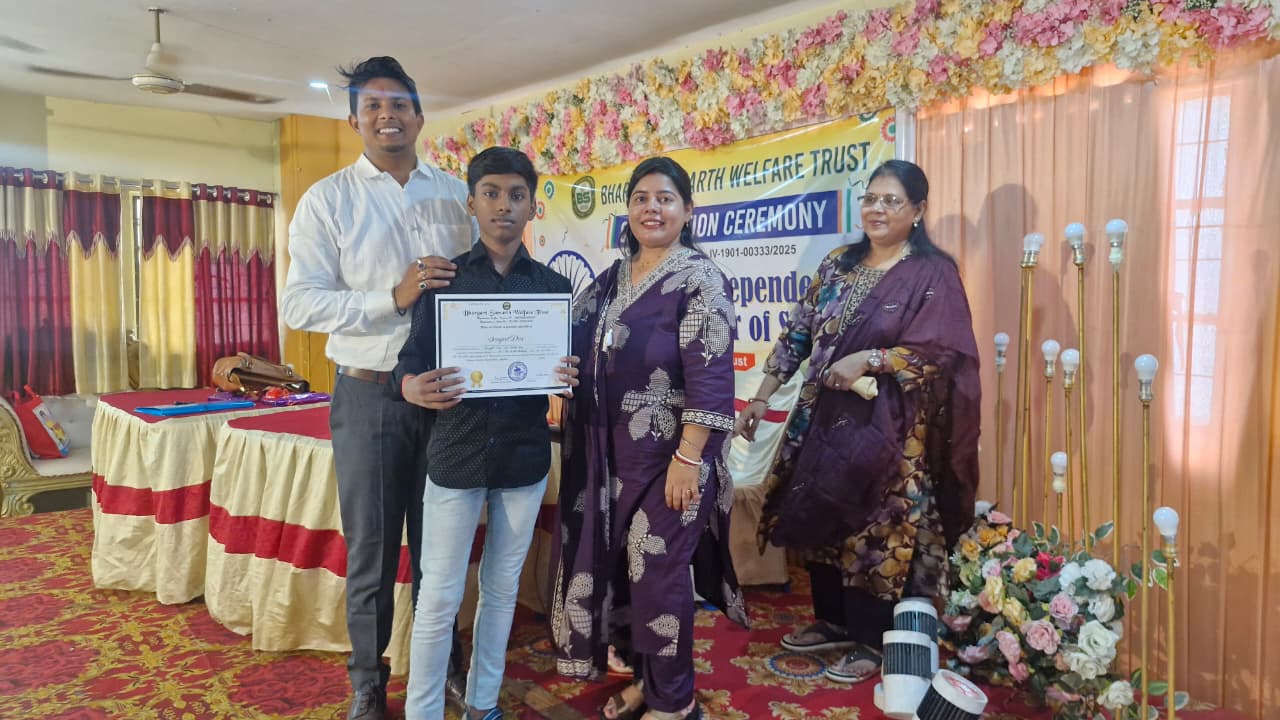 Trainee with Family at Convocation